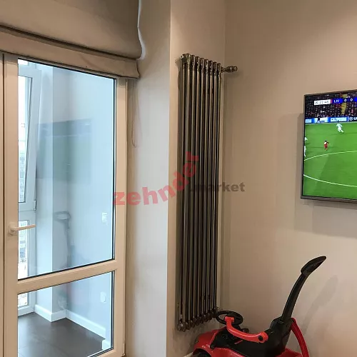 Вертикальный радиатор Zehnder Charleston 2180/10 1270 1/2 Technoline 0325 TL боковое подключение (с кронштейнами CVD1+BH)