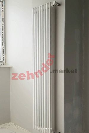 Вертикальный радиатор Zehnder Charleston 3180/10 1270 1/2 RAL 9016 боковое подключение (с кронштейнами CVD1+BH)