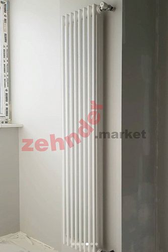 Вертикальный радиатор Zehnder Charleston 3180/06 1270 3/4 RAL 9016 боковое подключение