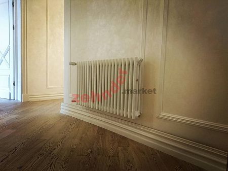 Радиатор Zehnder Charleston CH 3050/06 1270 1/2 RAL 9016 боковое подключение (с кронштейнами CVD1+BH)